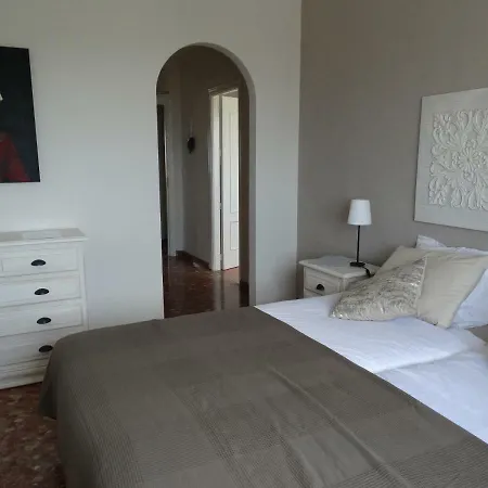 Bed and breakfast Deseada *